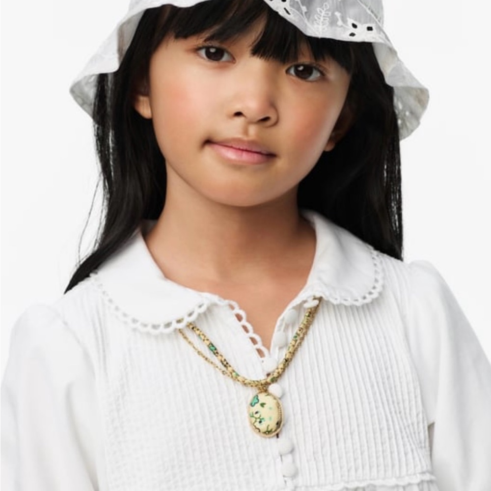 Zara Gold Necklace Set with Dainty Chain and Textured Pendant - Picture 6 of 6